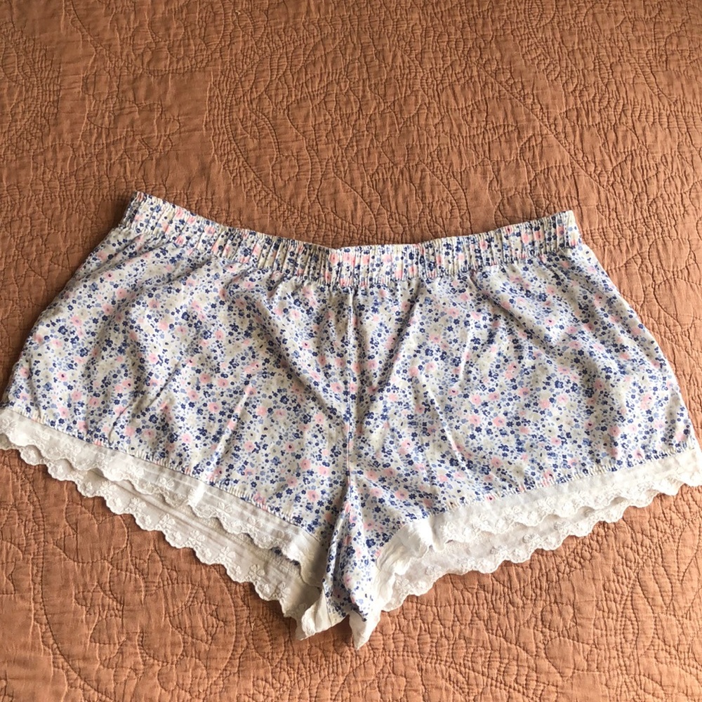 Victoria Secret floral print sleep shorts, size small